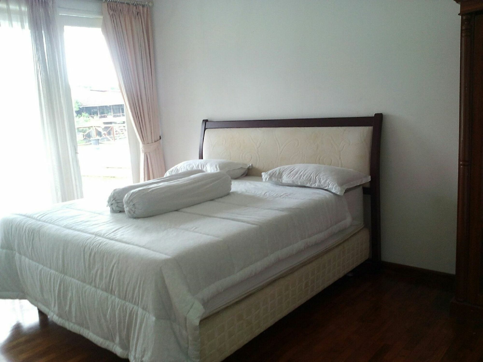Villa Bukit Danau Cipanas (Bogor) Exterior foto