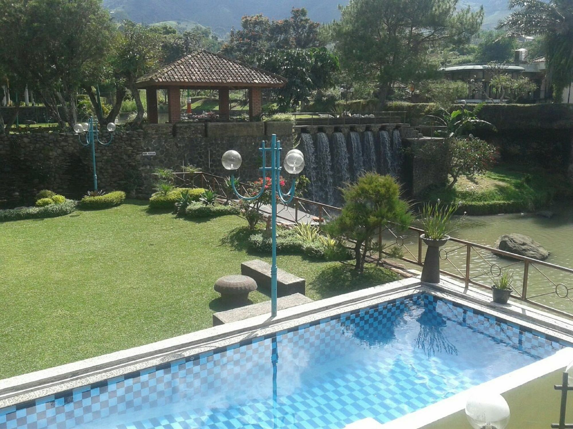 Villa Bukit Danau Cipanas (Bogor) Exterior foto