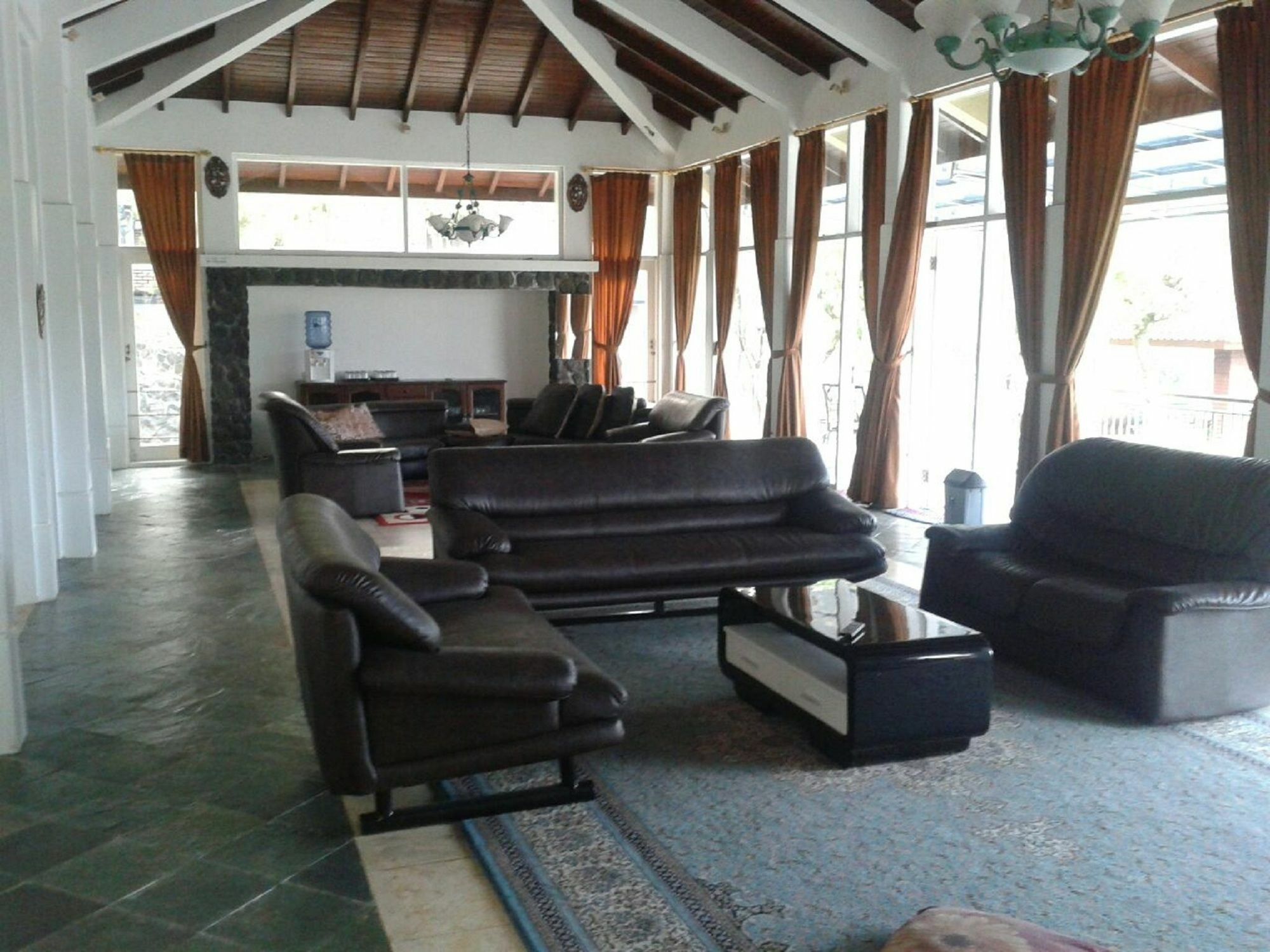 Villa Bukit Danau Cipanas (Bogor) Exterior foto